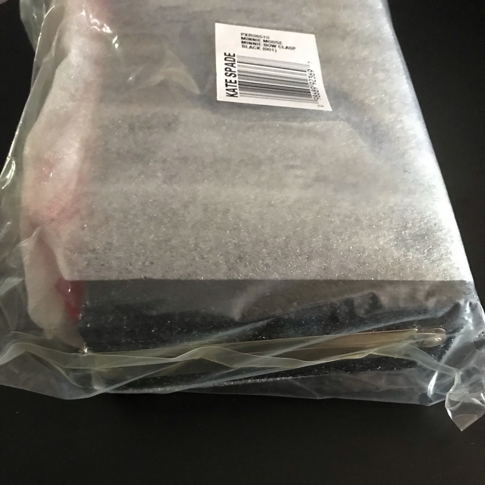 Kate Spade NWT Minnie Mouse Bow Clasp Clutch - HOST PICK! 🏆 - Picture 10 of 10